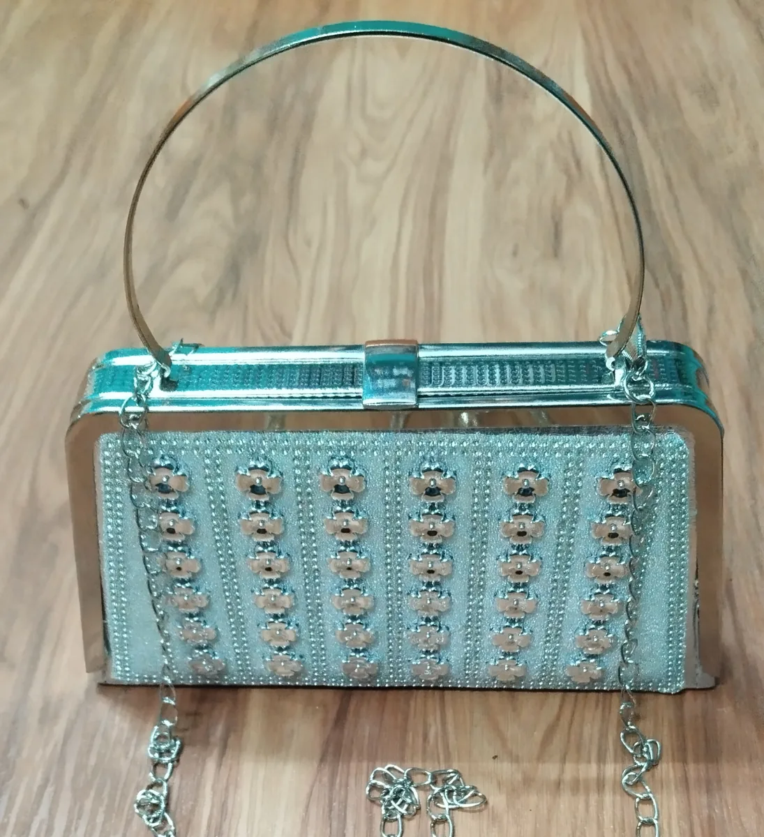 PARTY HAND PURSE
